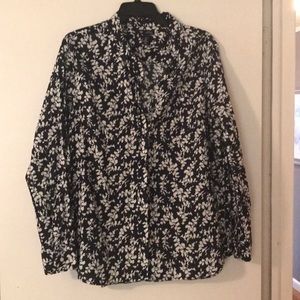 Gap button down shirt